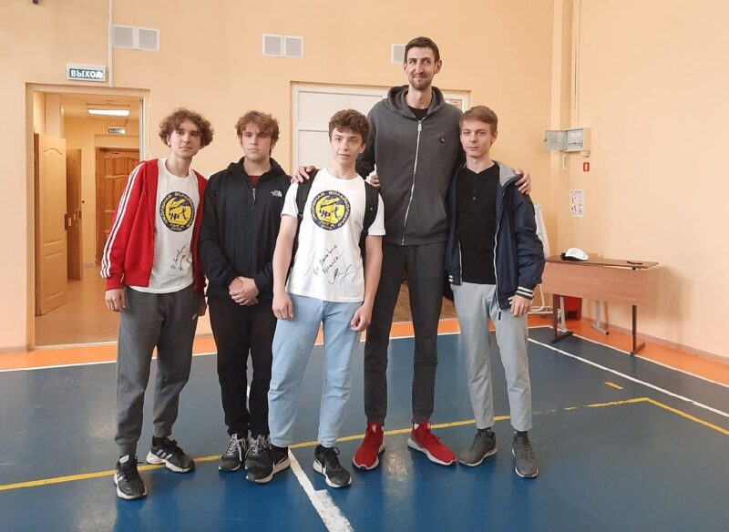 В Нижневартовске состоялась встреча с серебряным призером Олимпийских игр в Токио Артемом Вольвичем