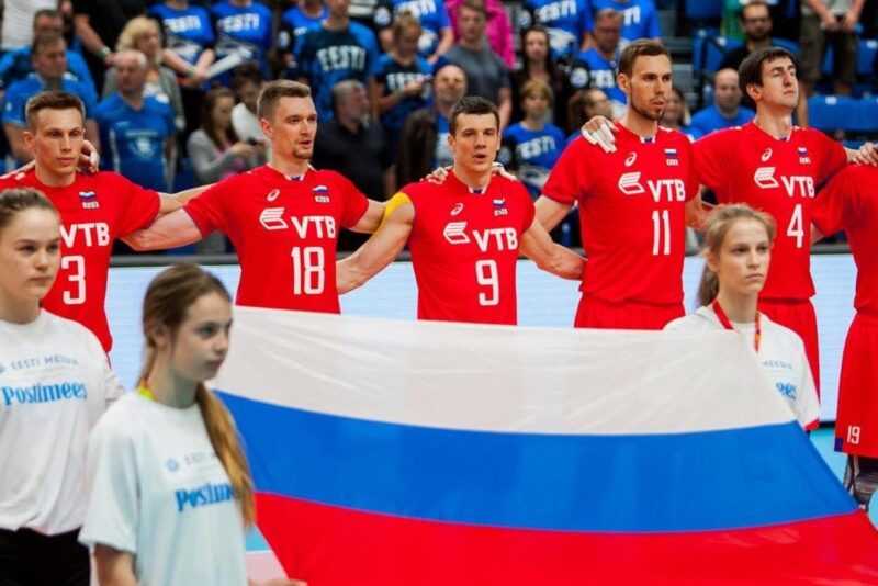 С Днём российского флага!