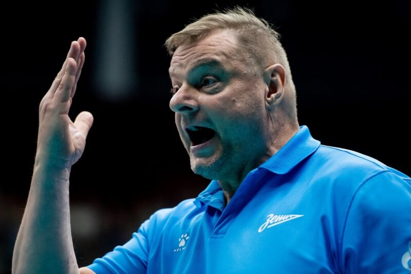 Алекно попросил игроков не позориться, а Папазов назвал партнёра «ленивой заразой». Итоги 5-го тура суперлиг